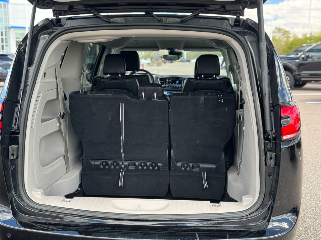 2024 Chrysler Pacifica Touring L - Photo 20