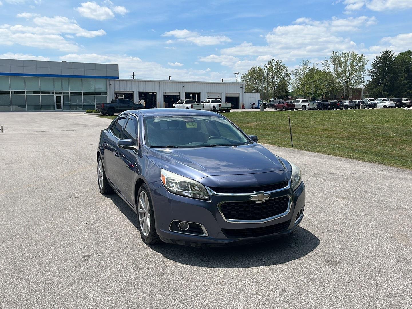 Used 2015 ATLANTIS BLUE METALLIC Chevrolet LT image 8