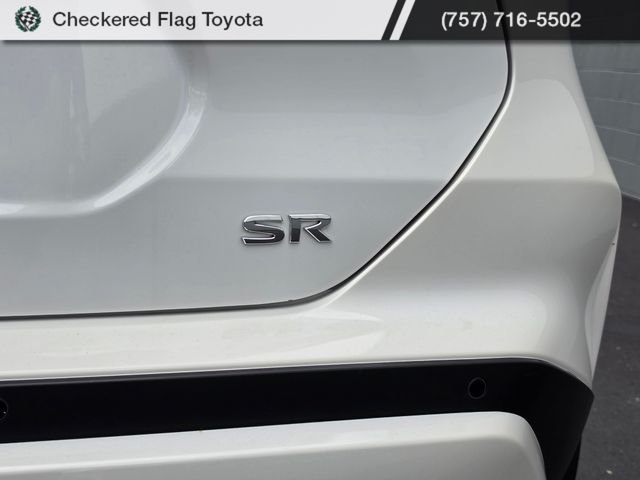 Used 2024 Aspen White Tricoat/Super Black Nissan SR image 18
