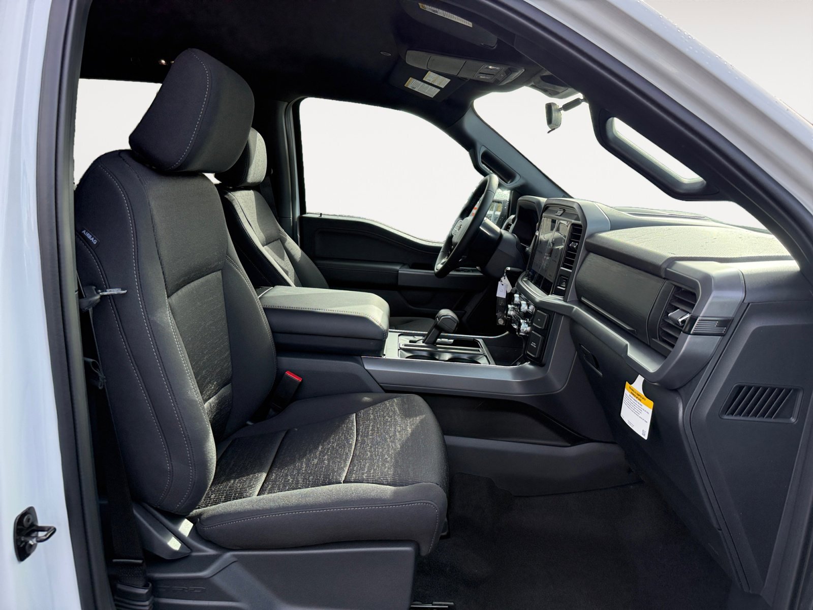 New 2026 Oxford White Ford XLT image 19