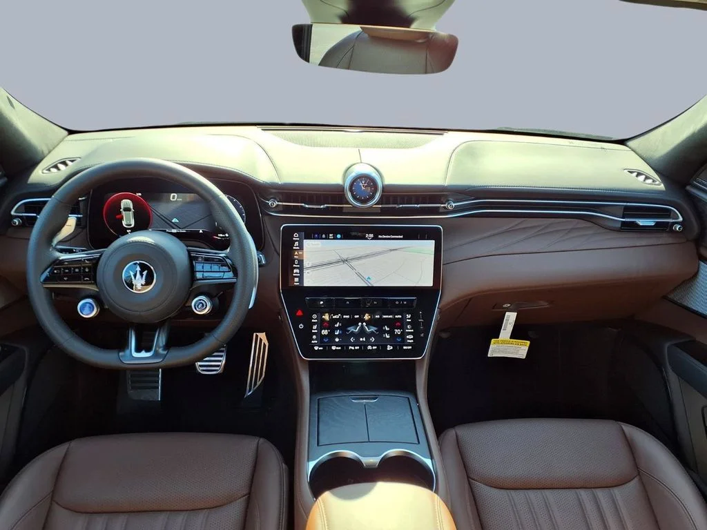 2026 Maserati Grecale Modena V6 - Photo 10