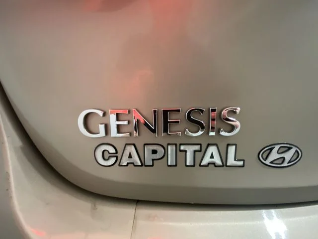 Used 2015 Beige Hyundai 3.8 image 26
