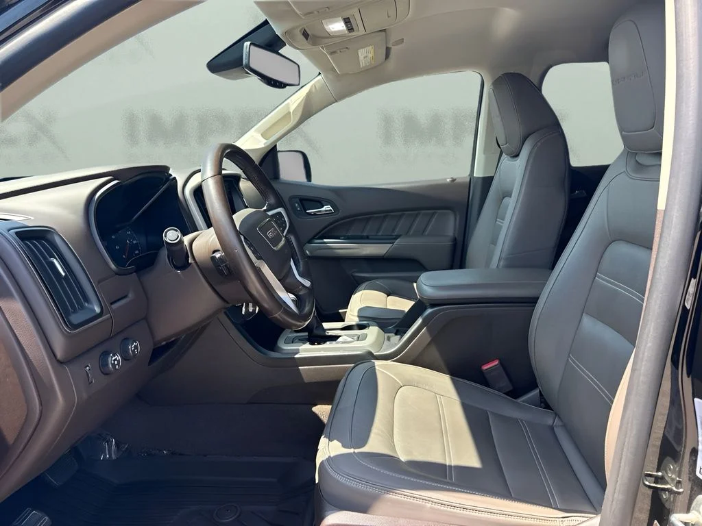 Used 2021 Black GMC Denali image 9