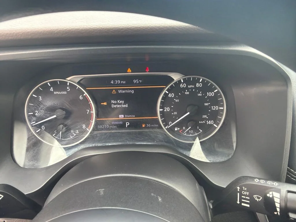 Used 2022 White Nissan S image 22