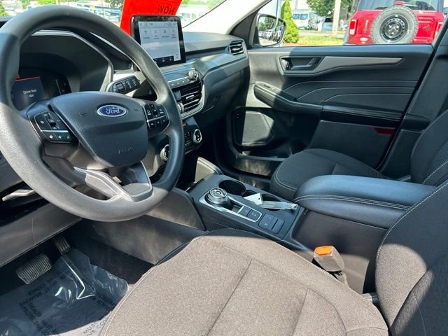 Used 2025 White Ford Active image 14