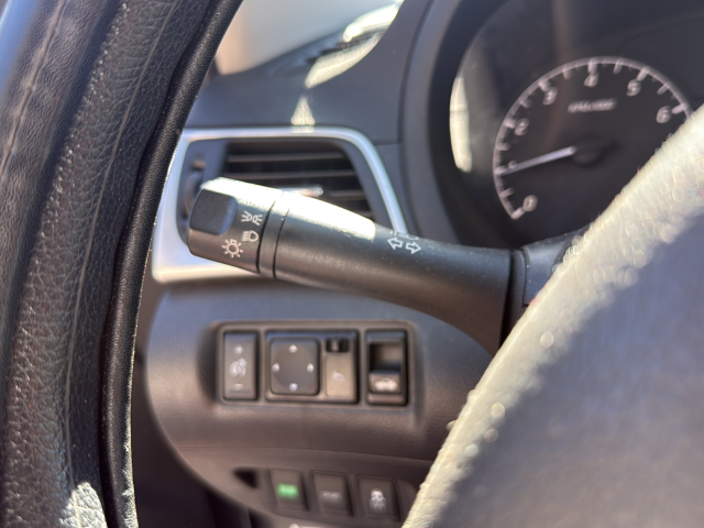 Used 2016 White Nissan S image 33