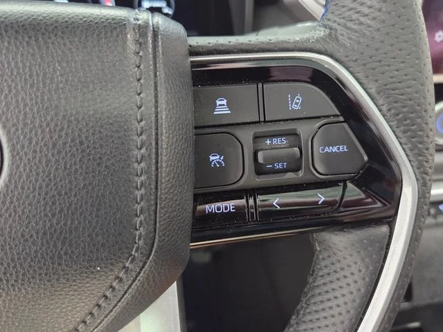 Used 2024 Silver Toyota Platinum image 23