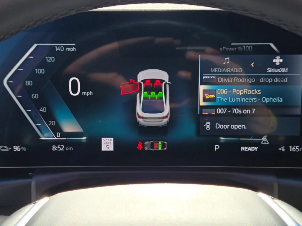 Used 2023 Mineral White Met BMW eDrive35 image 20