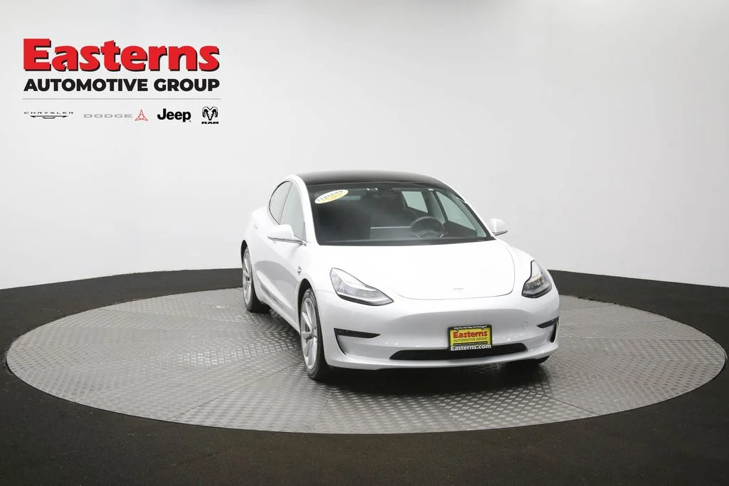 Used 2019 White Tesla Standard Range Plus image 45