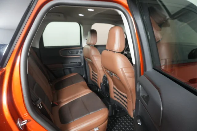Used 2023 Hot Pepper Red Tinted Clearcoat Ford Badlands image 29