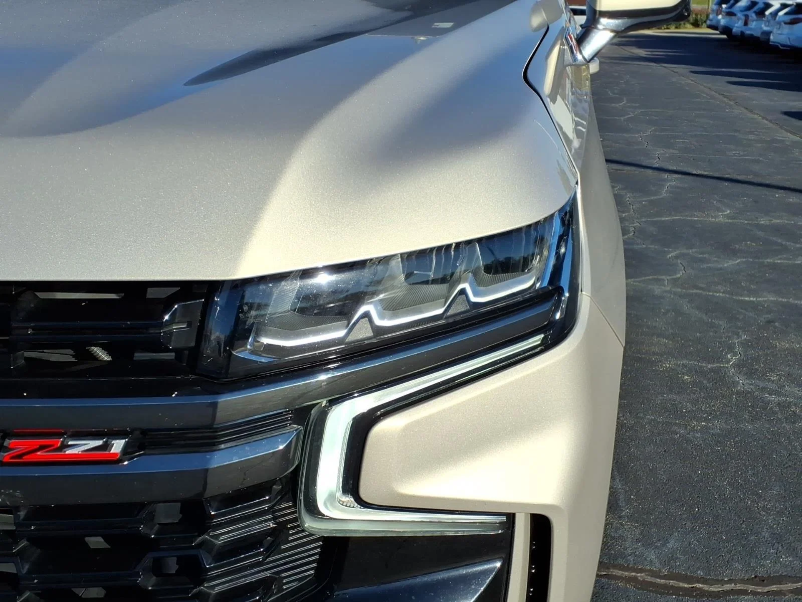 Used 2022 Empire Beige Metallic Chevrolet Z71 image 20