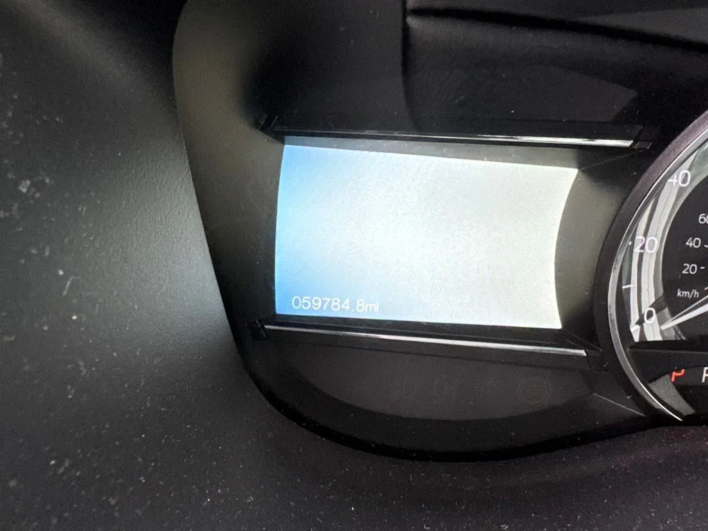 Used 2017 White Ford Limited image 9