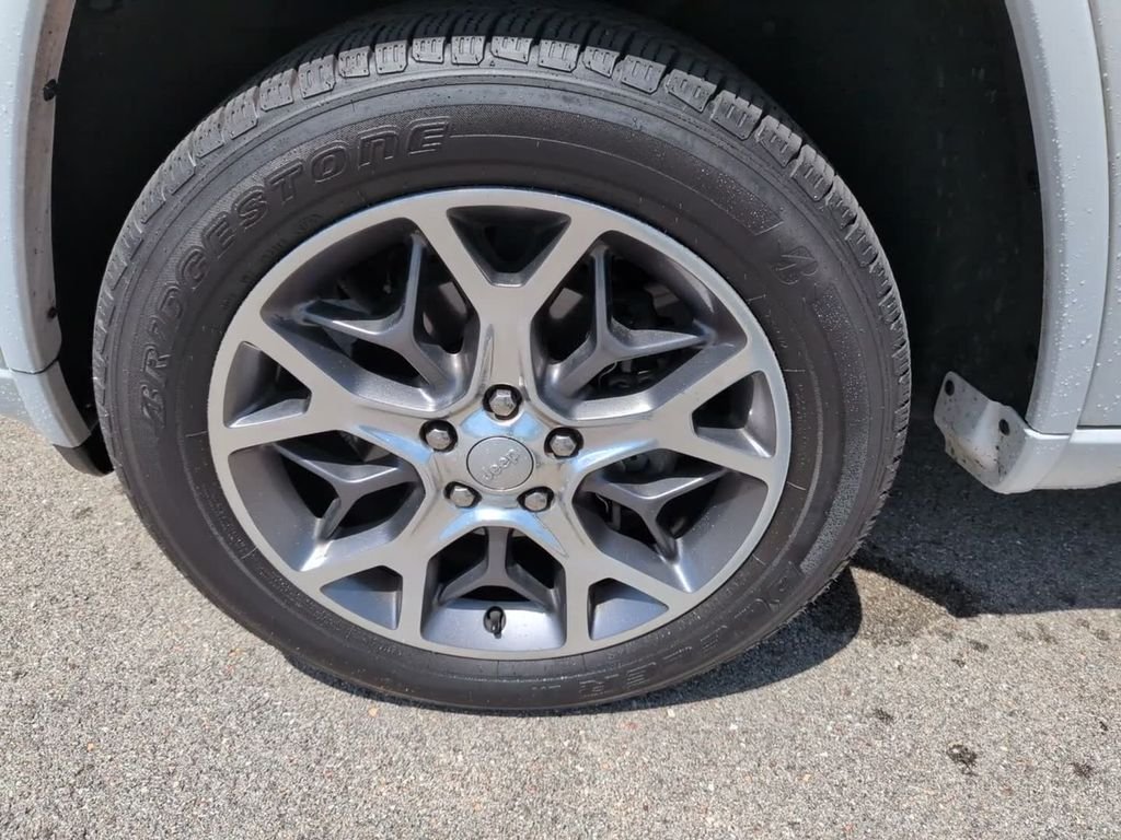 Used 2020 White Jeep Overland image 11