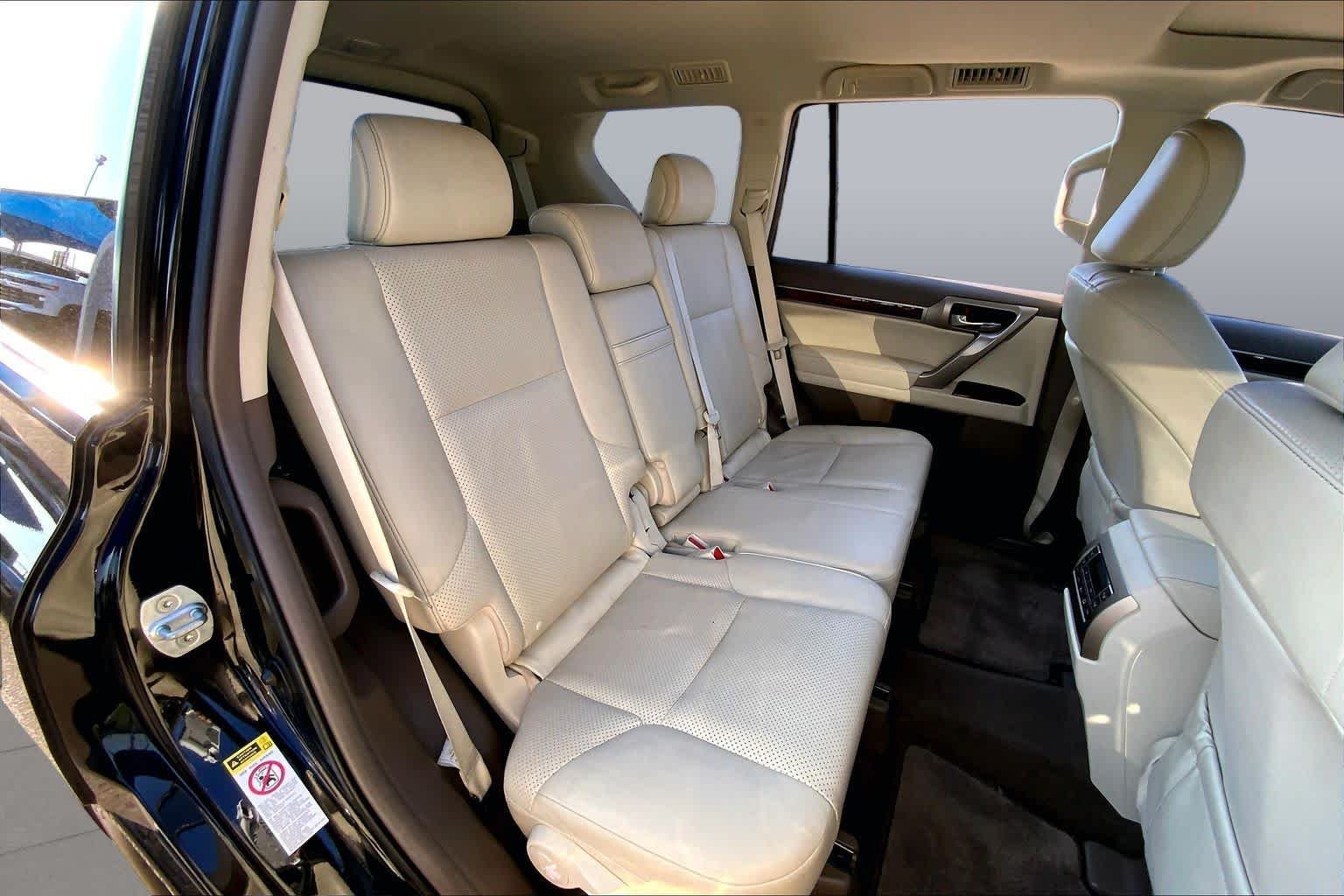 Used 2011 Black Onyx Lexus  image 19