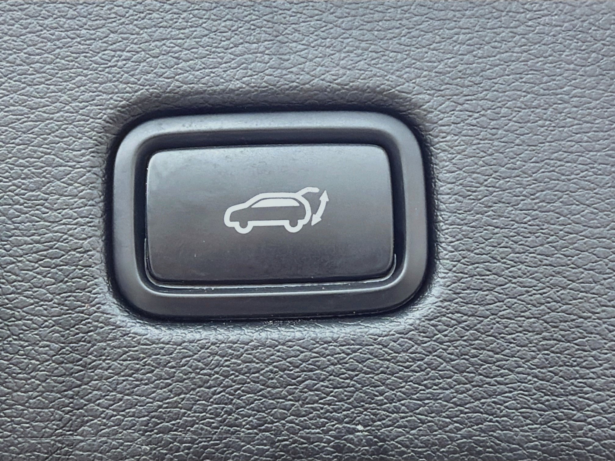 Used 2020 Ebony Black Kia SX image 14