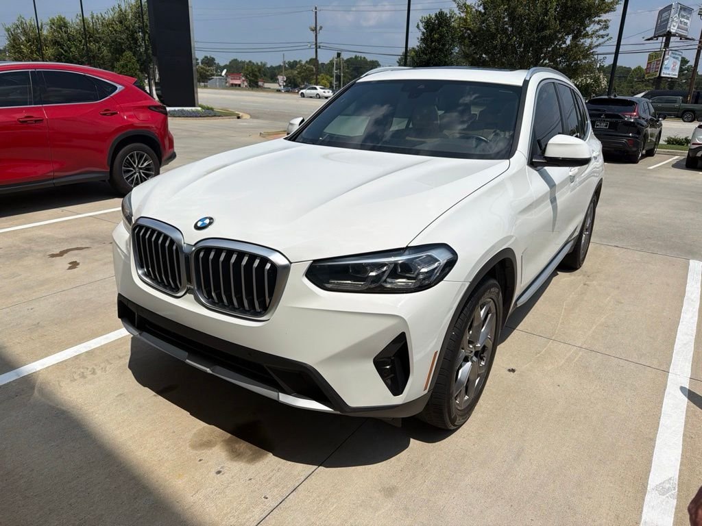 Used 2022 White BMW sDrive30i image 1