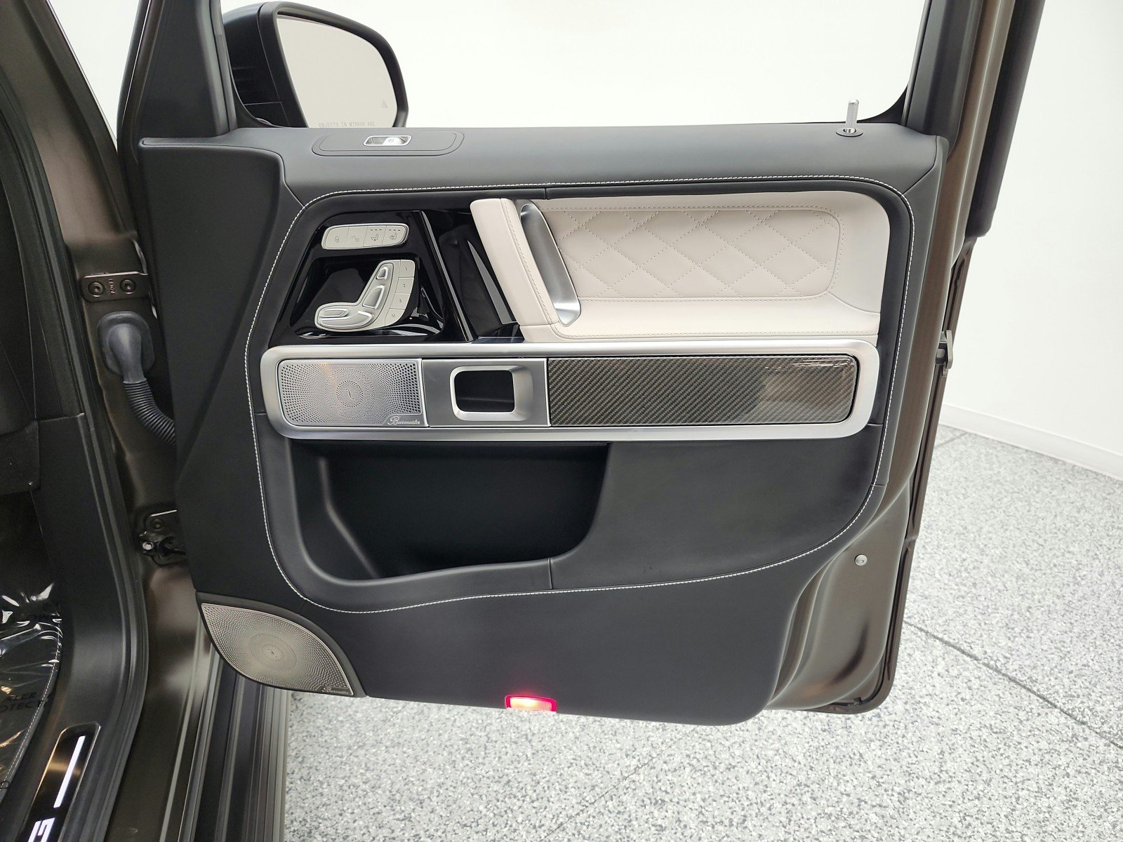 Certified Used 2025 MANUFAKTUR Dakota Brown magno Mercedes-Benz AMG® G 63 SUV image 20