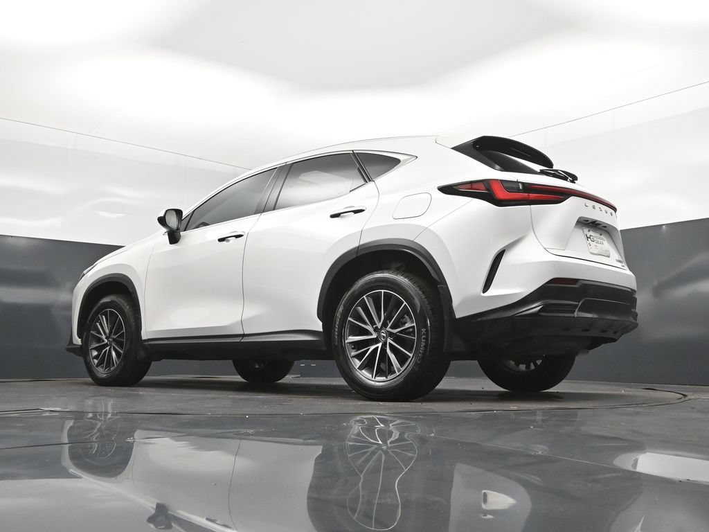 2025 Lexus NX 350 - Photo 40