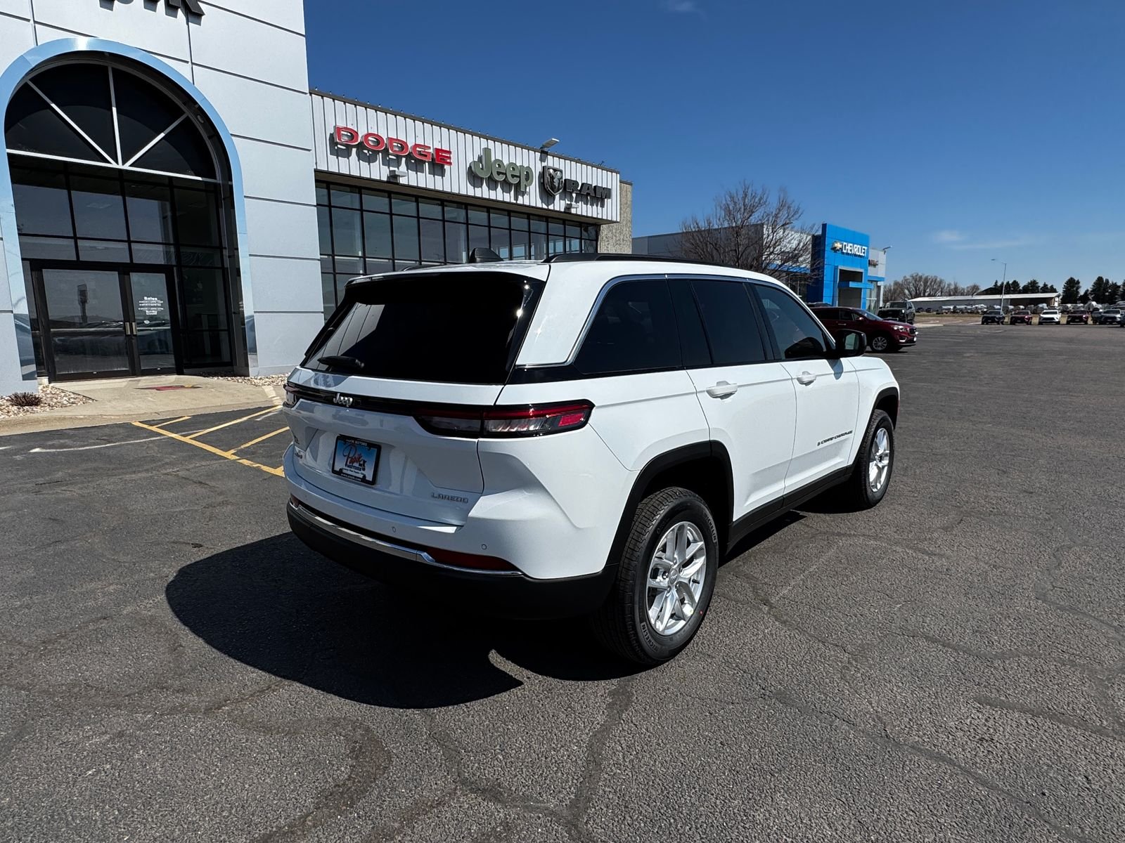 New 2026 Bright White Clearcoat JEEP Laredo X image 13