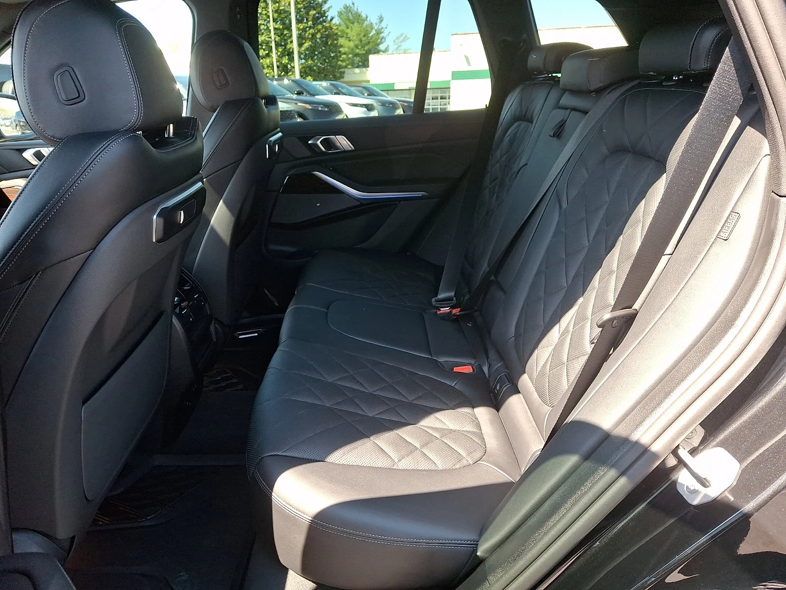 Used 2026 Black Sapphire Metallic BMW xDrive40i image 19