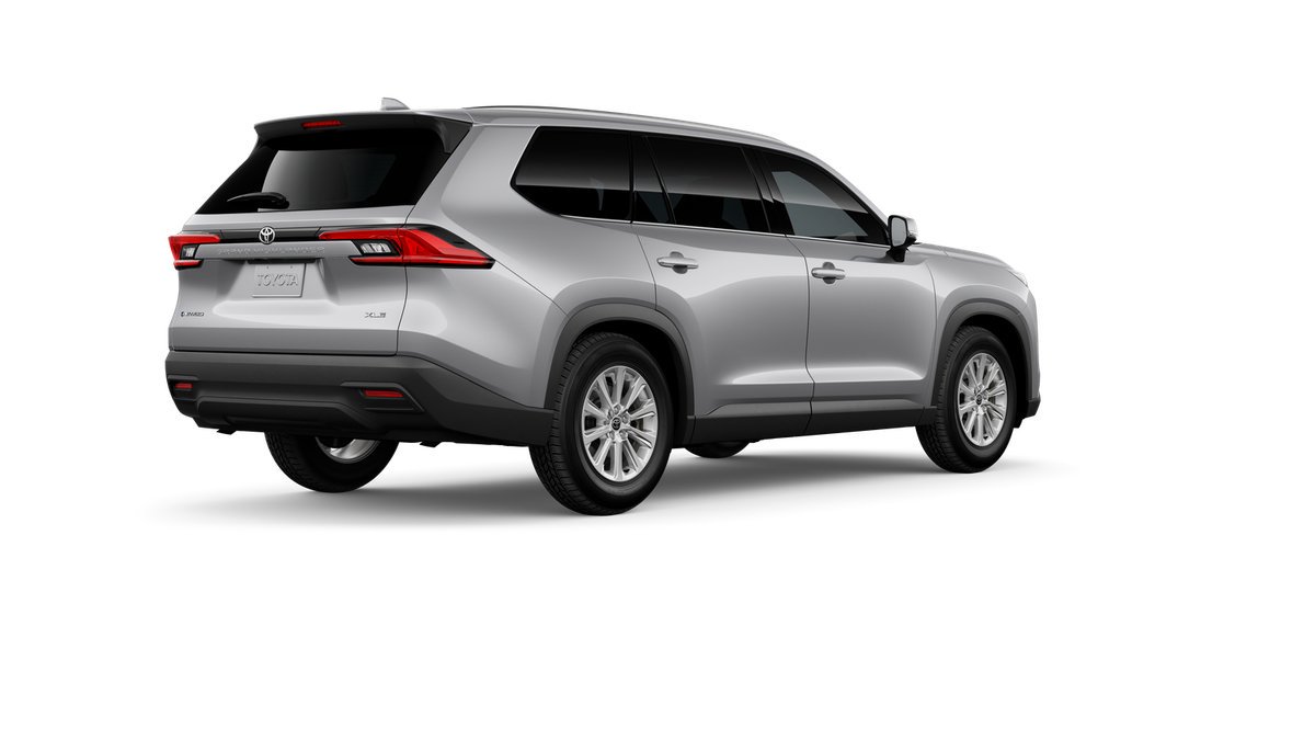 New 2026 Celestial Silver M Toyota Hybrid XLE image 32