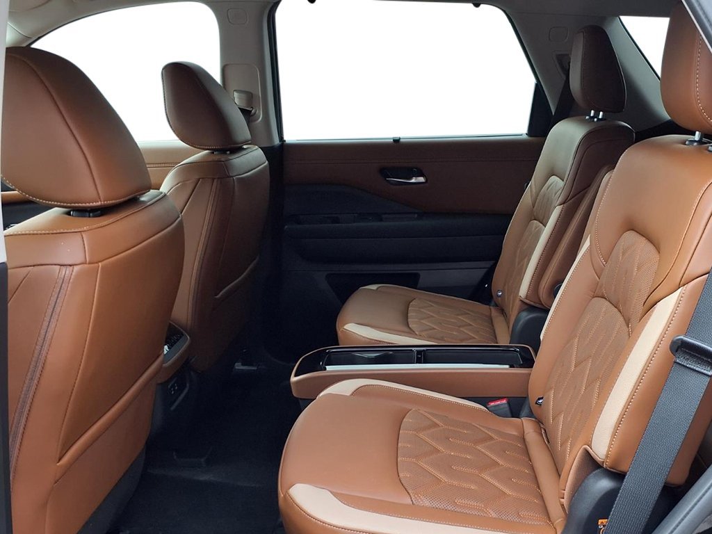 New 2026 Everest White Pearl Tricoat Nissan Platinum image 24