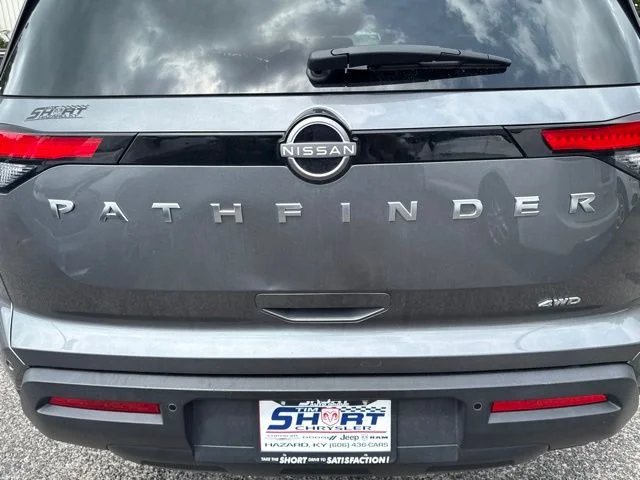 Used 2025 Gray Nissan SV image 13