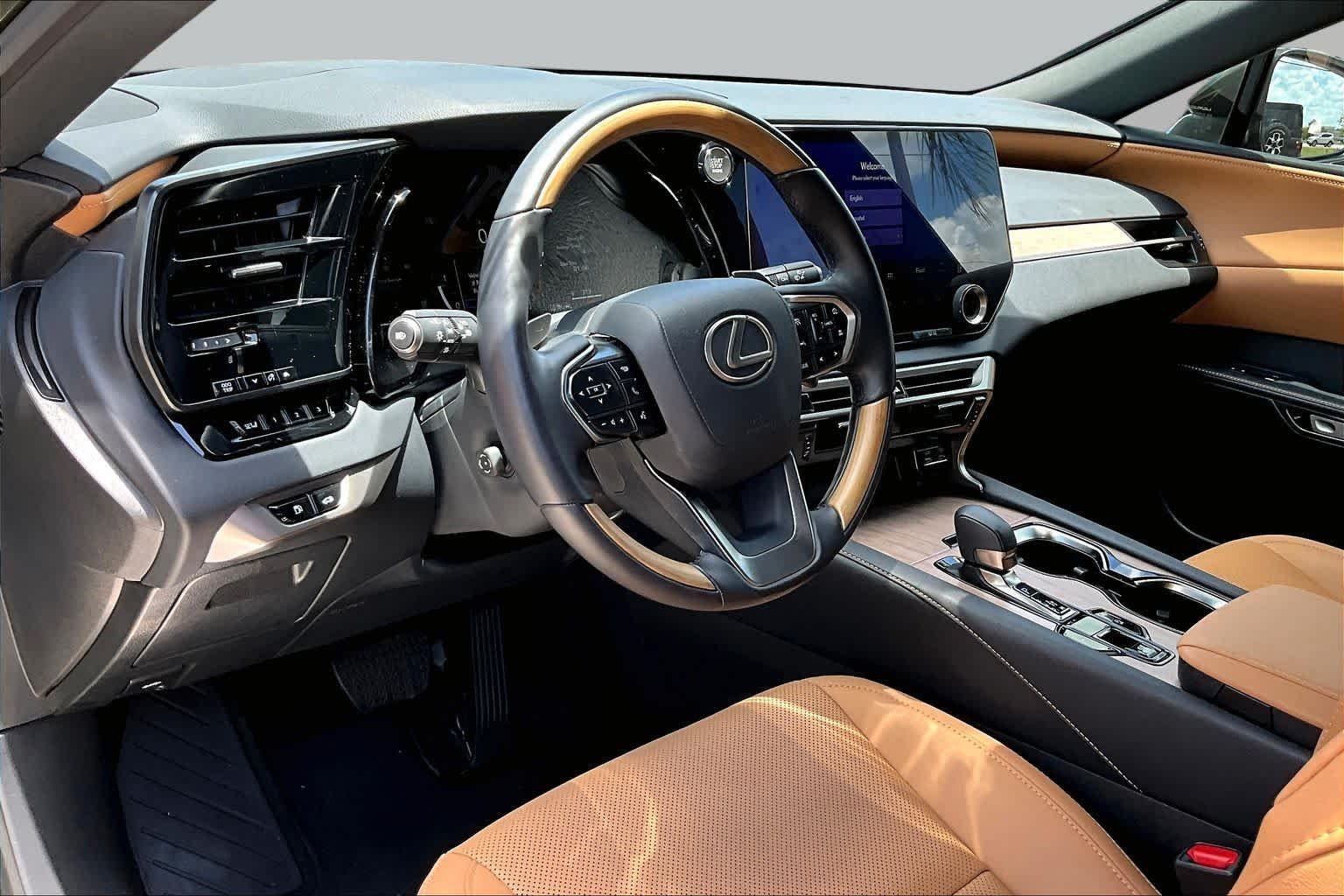 Used 2026 Nori Green Pearl Lexus Premium image 18