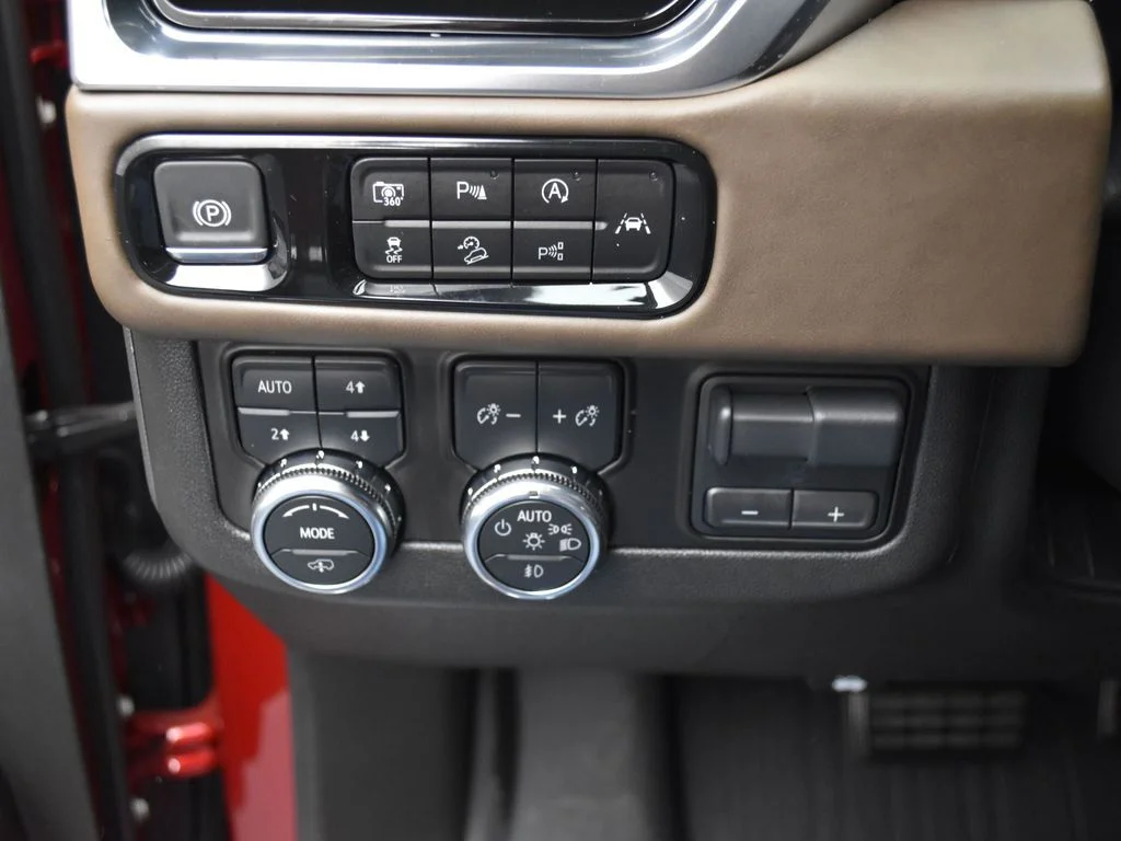 Used 2025 Volcanic Red GMC Denali Ultimate image 12