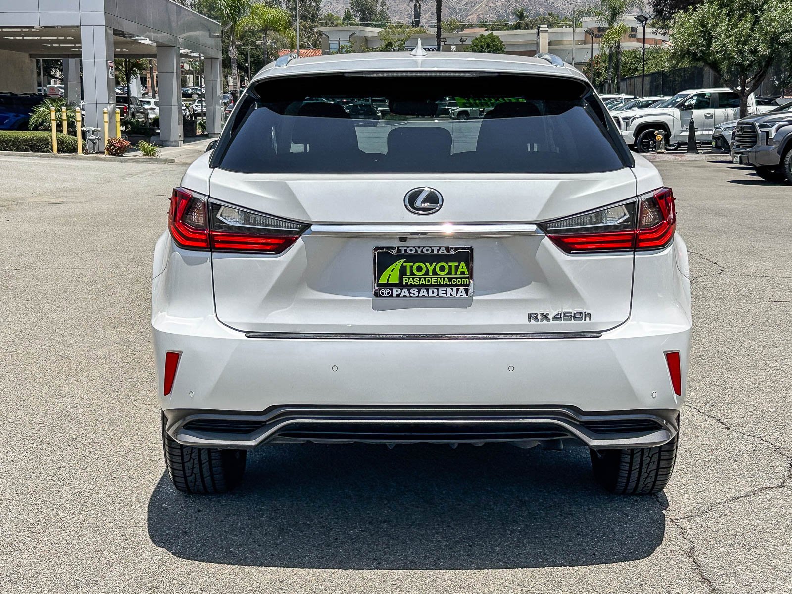 Used 2019 EMINENT WHITE PEA Lexus RX 450H image 7