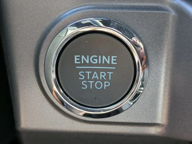 New 2026 Oxford White Ford XLT image 28