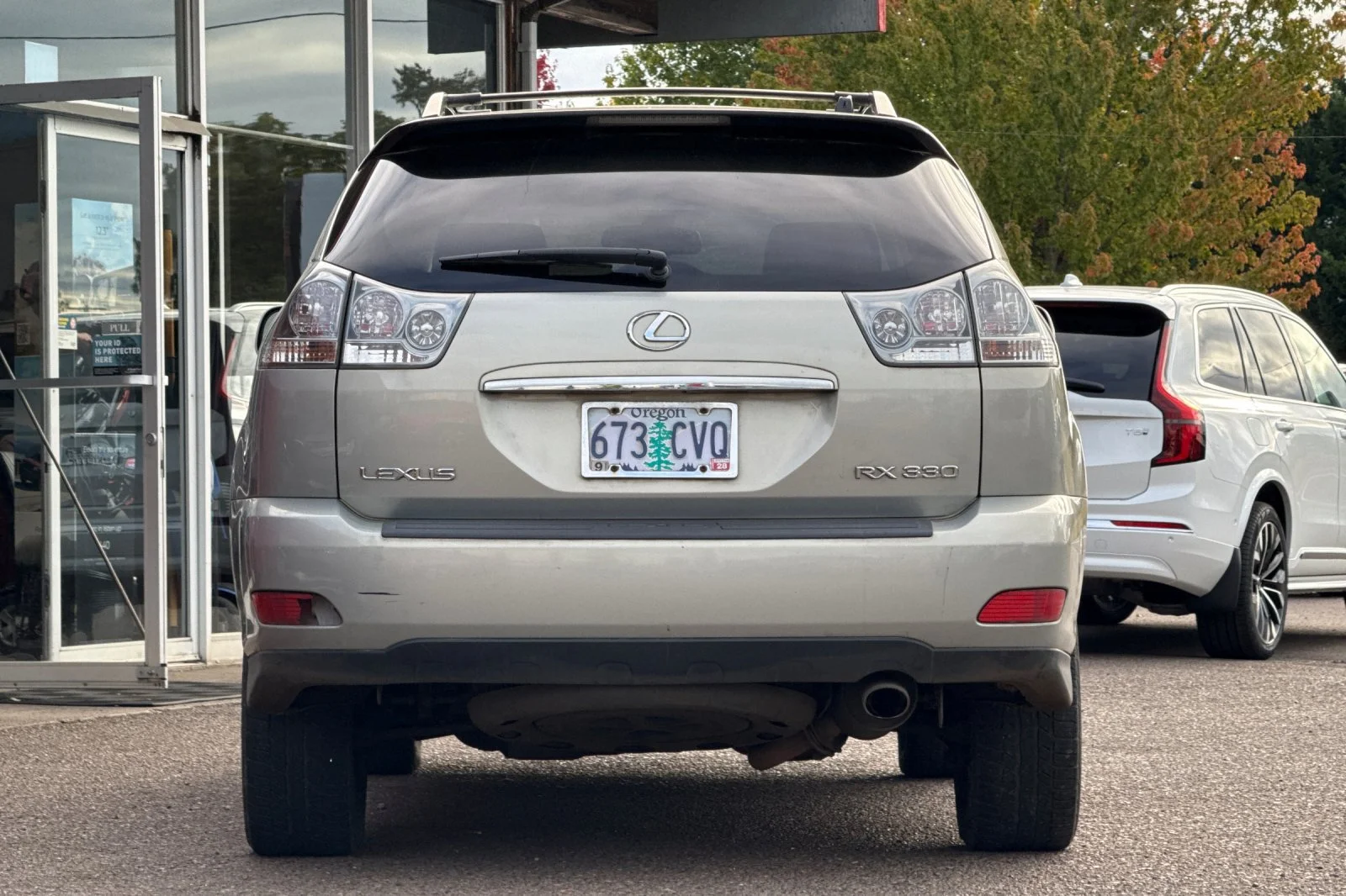 Used 2004  Lexus  image 5