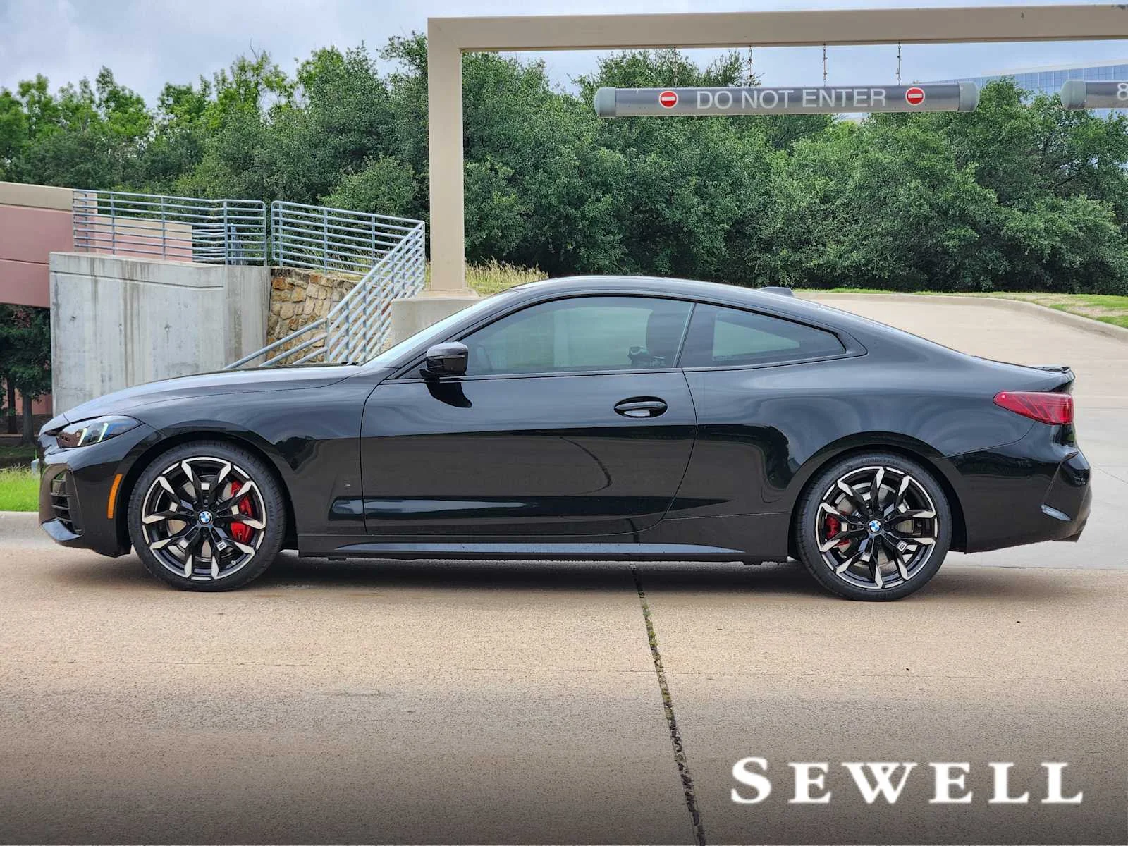 New 2026 Black Sapphire Metallic BMW 430i image 2