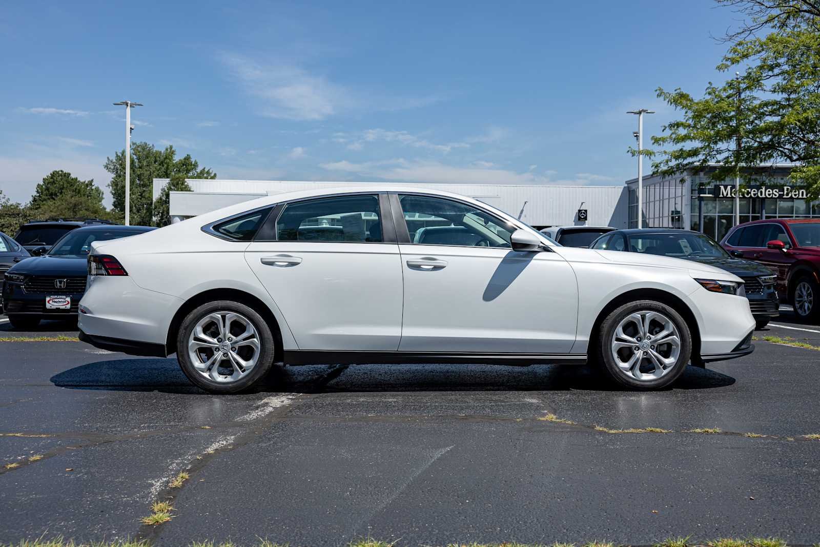 Used 2024 Platinum White Pearl Honda LX image 8