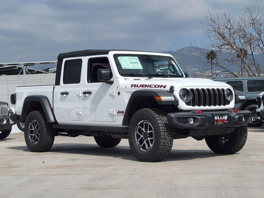 New 2026 Bright White Clear-Coat Exterior Paint Jeep Rubicon image 26