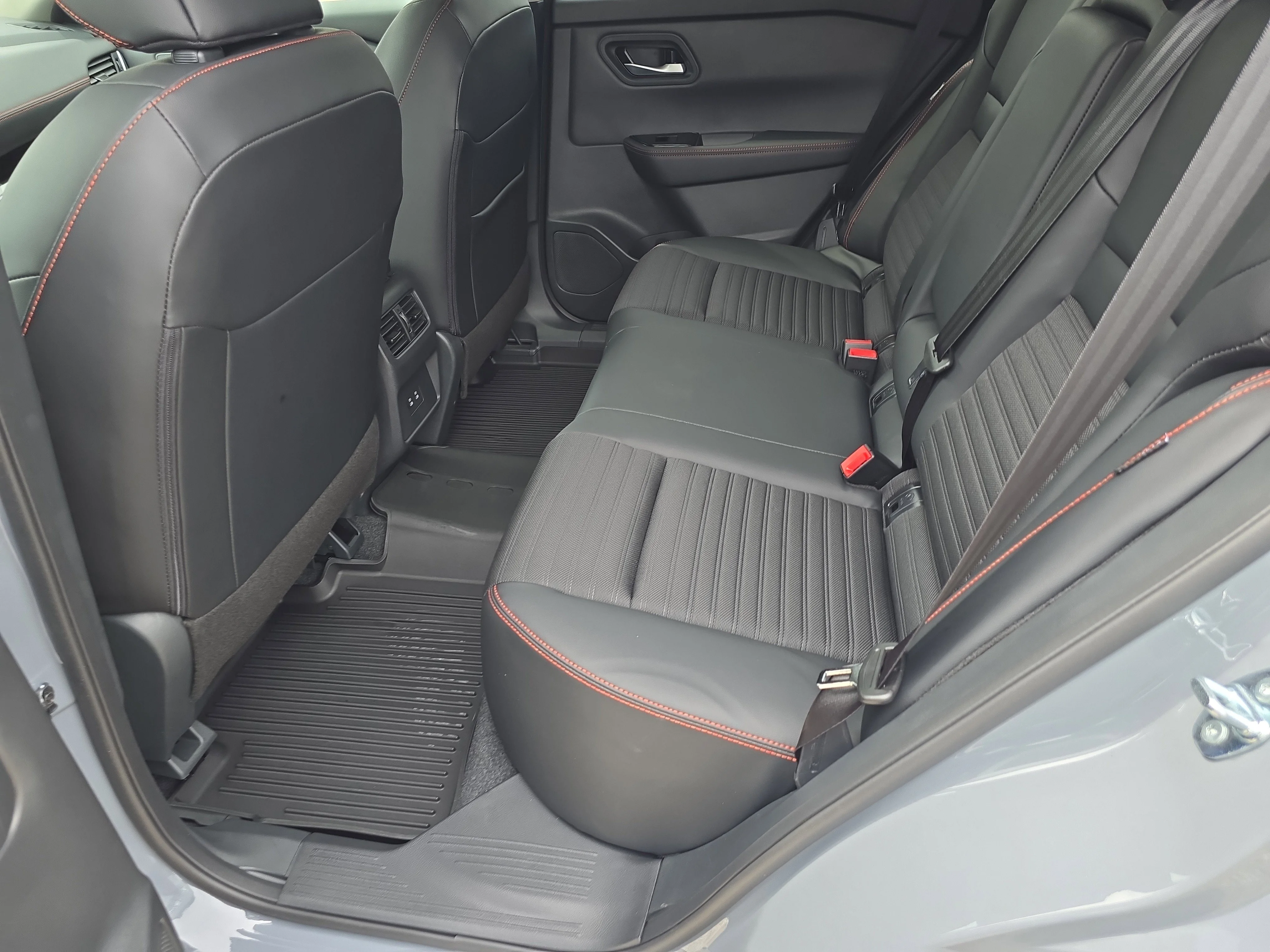 New 2026 Boulder Gray Pearl Nissan Rock Creek® image 17