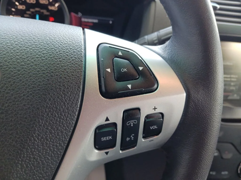 Used 2015 White Ford XLT image 34