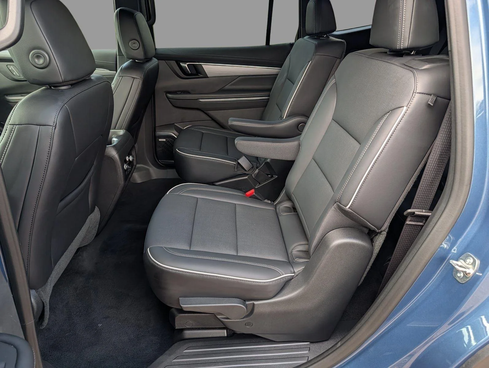 Used 2026 Ocean Blue Metallic Buick Preferred image 33