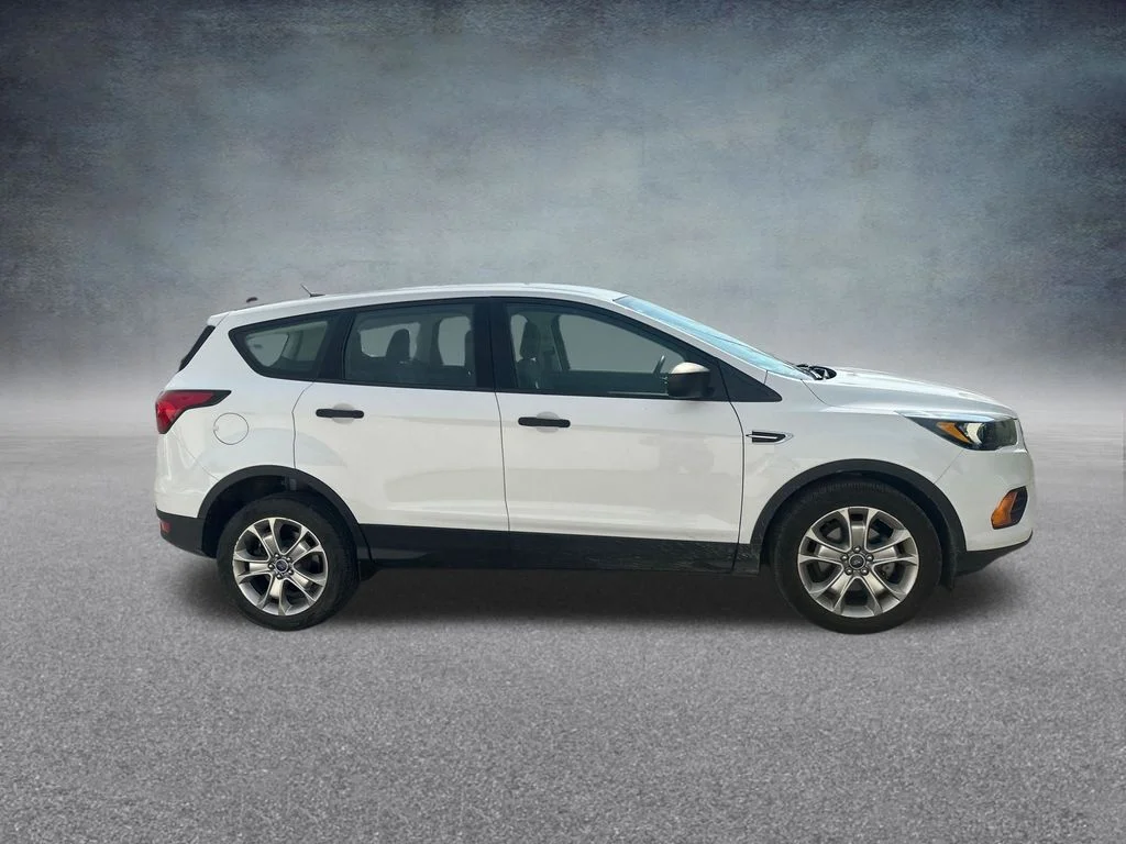 Used 2019 White Ford S image 3