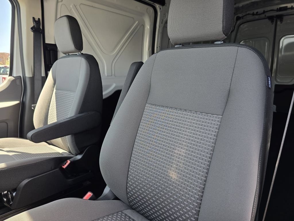 New 2026 Oxford White Ford XL image 35
