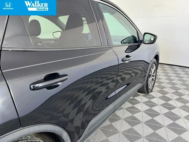 Used 2022 Black Ford SEL image 11