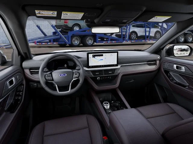 New 2027 Star White Metallic Tri-Coat Ford Platinum™ image 34