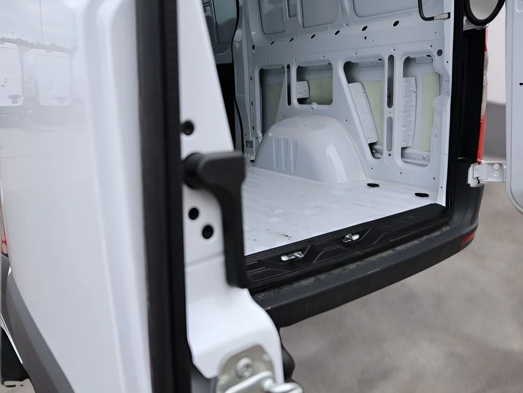 New 2026 Arctic White Mercedes-Benz Cargo 144 WB image 19