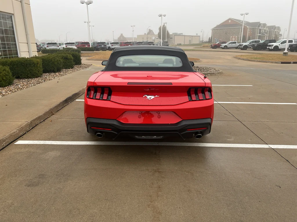 2026 Ford Mustang EcoBoost Premium Convertible - Photo 7