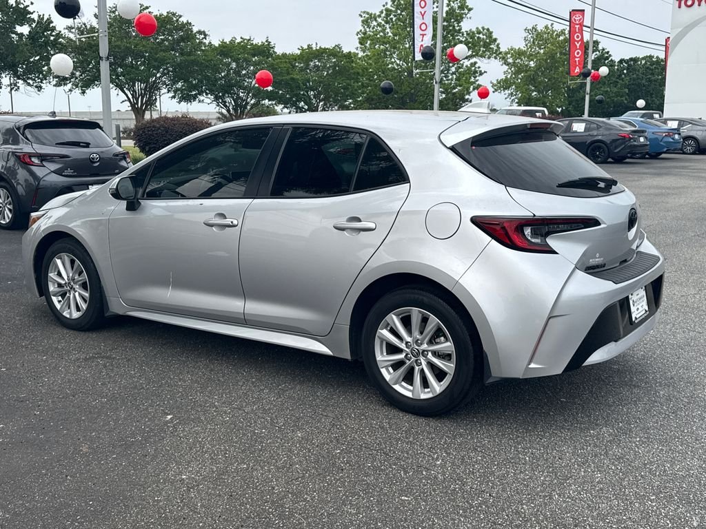 Used 2023 Silver Toyota SE image 5