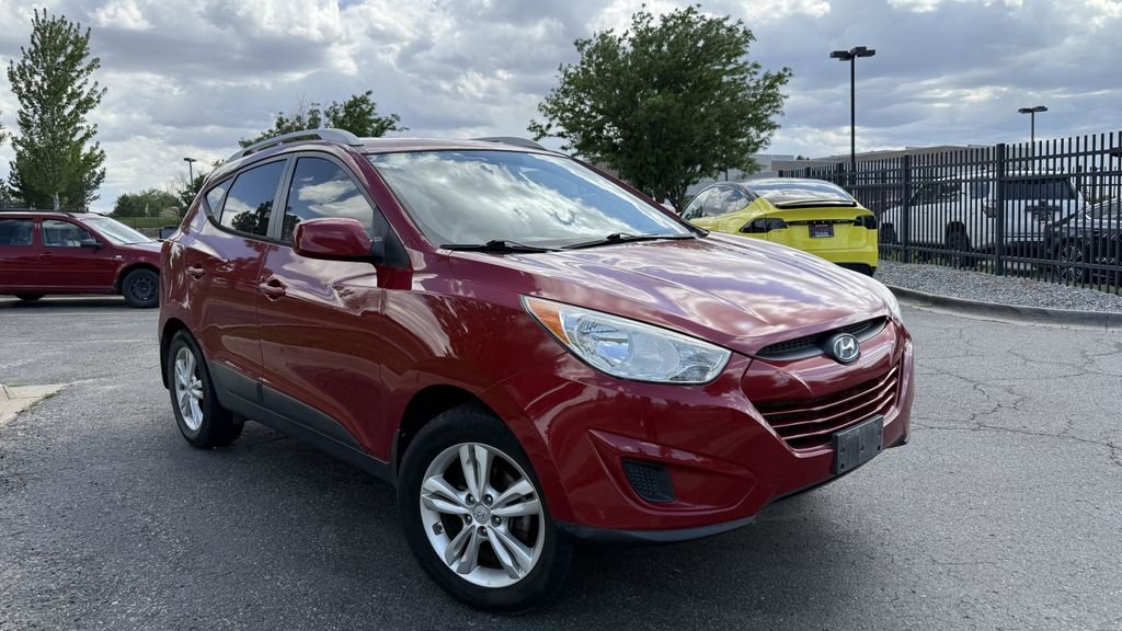 Used 2011 Red Hyundai GLS image 1