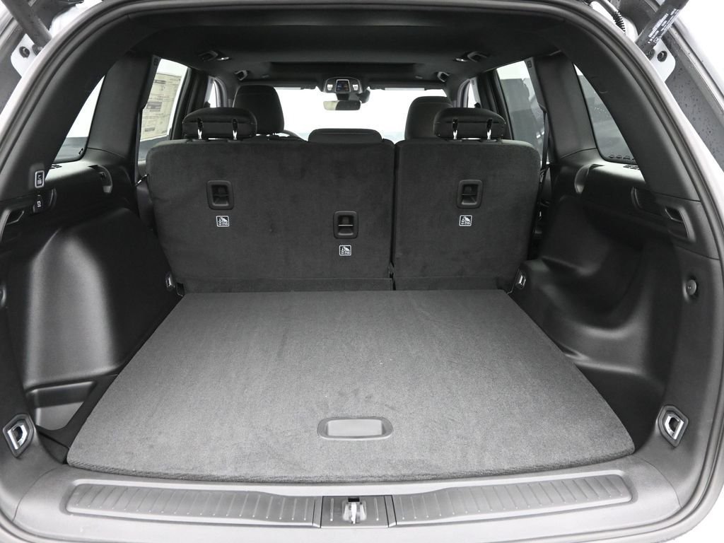 2025 Jeep Grand Cherokee Laredo - Photo 11