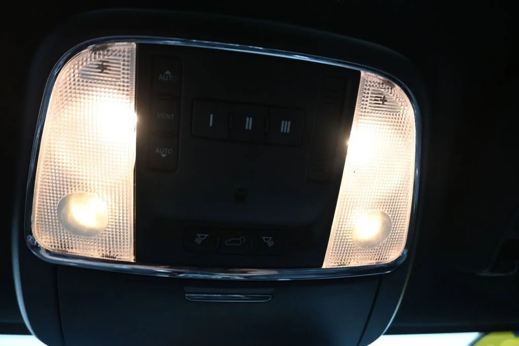 Used 2015 Black Dodge Limited image 23