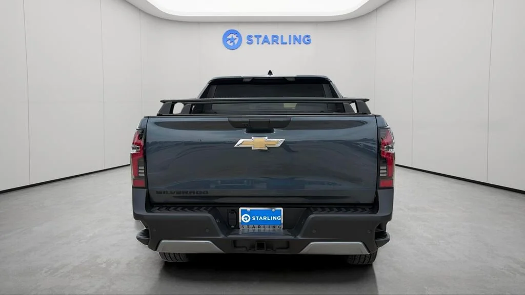 Used 2026 Blue Smoke Metallic Chevrolet LT - Standard Range image 7