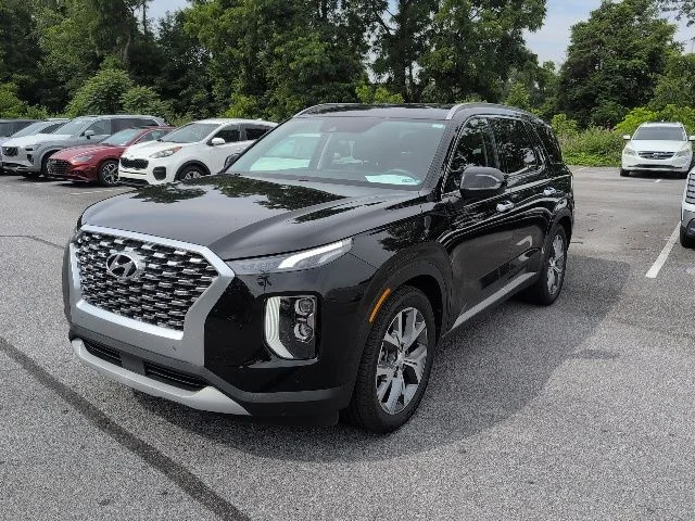 Used 2020 Black Hyundai SEL image 3